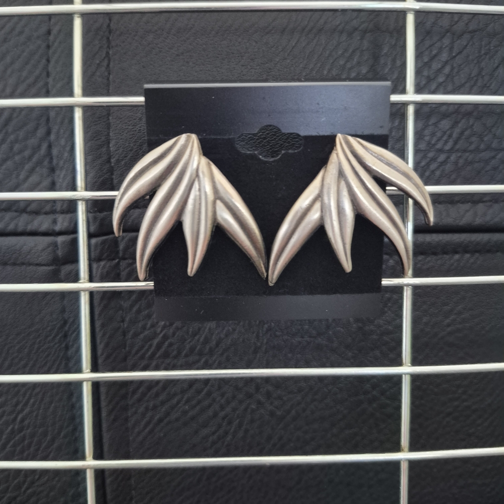 80s Leaf Design Earrings